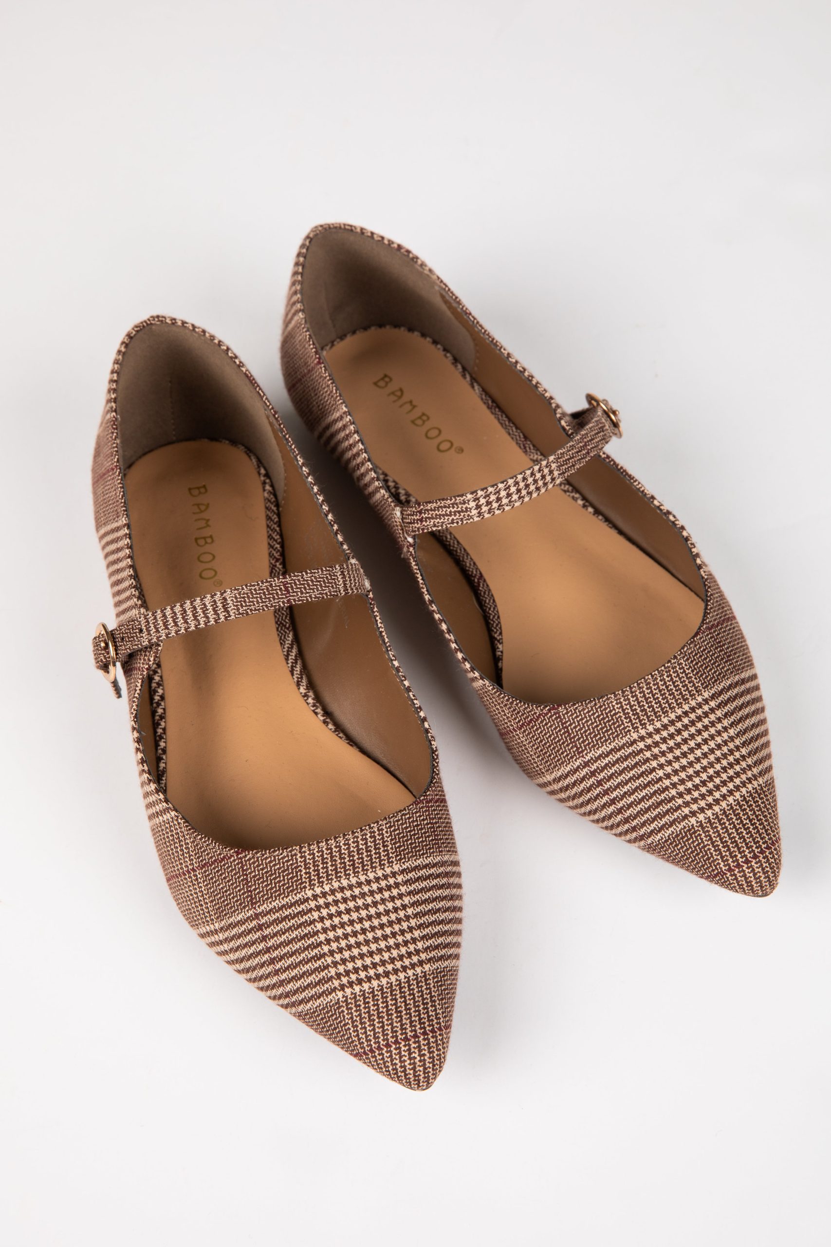 shopdressup_brown_plaid_flats.jpg
